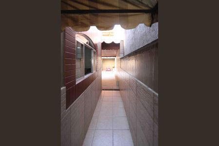 Casa à venda com 130m², 2 quartos e 2 vagas Casa à venda com 130m², 2 quartos e 2 vagasCorredor Externo