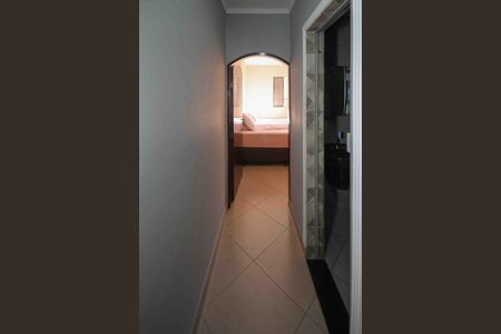 Casa à venda com 130m², 2 quartos e 2 vagas Casa à venda com 130m², 2 quartos e 2 vagasCorredor