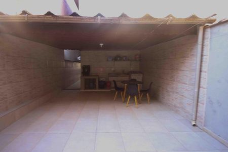 Quintal de casa à venda com 2 quartos, 130m² em Jardim Sapopemba, São Paulo