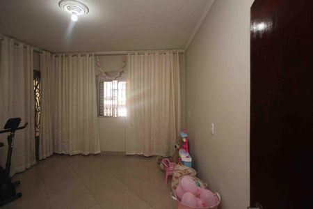 Casa à venda com 130m², 2 quartos e 2 vagas Casa à venda com 130m², 2 quartos e 2 vagasQuarto 02