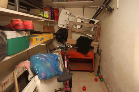 Deposito de casa à venda com 2 quartos, 130m² em Jardim Sapopemba, São Paulo