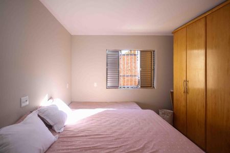 Casa à venda com 130m², 2 quartos e 2 vagas Casa à venda com 130m², 2 quartos e 2 vagasQuarto