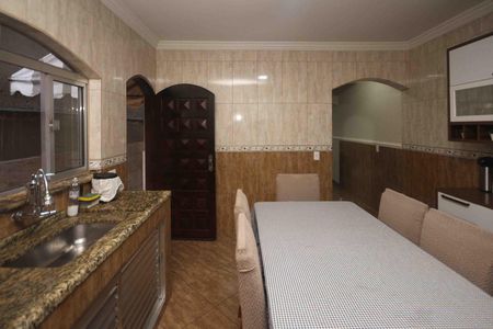 Casa à venda com 130m², 2 quartos e 2 vagas Casa à venda com 130m², 2 quartos e 2 vagasCozinha
