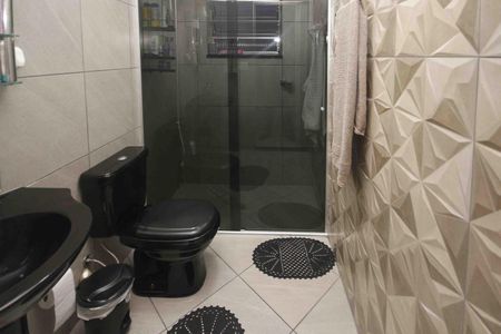 Casa à venda com 130m², 2 quartos e 2 vagas Casa à venda com 130m², 2 quartos e 2 vagasBanheiro Social