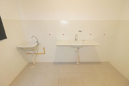 Cozinha e Área de Serviço de apartamento para alugar com 1 quarto, 43m² em Santa Cruz, Rio de Janeiro