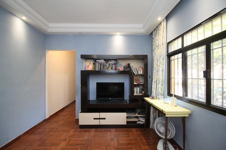 Casa à venda com 124m², 3 quartos e 1 vagaSala de TV