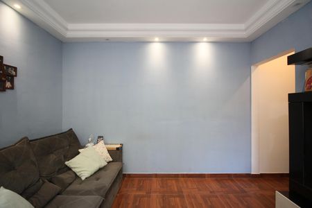 Casa à venda com 124m², 3 quartos e 1 vagaSala de TV
