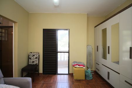 Casa à venda com 124m², 3 quartos e 1 vagaSuíte