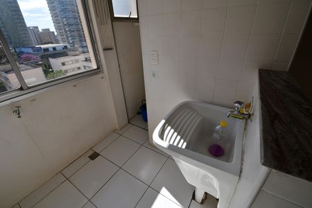 Apartamento para alugar com 74m², 2 quartos e 1 vagaÁrea de Serviço