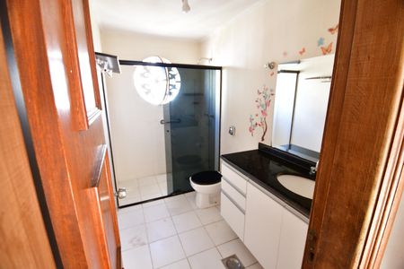 Apartamento para alugar com 74m², 2 quartos e 1 vagaBanheiro