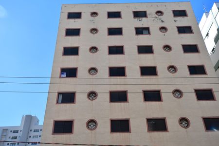 Apartamento para alugar com 74m², 2 quartos e 1 vagaFachada do Prédio / Placa