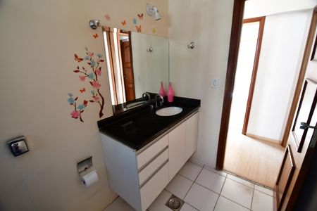 Apartamento para alugar com 74m², 2 quartos e 1 vagaBanheiro