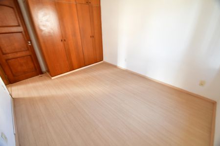 Apartamento para alugar com 74m², 2 quartos e 1 vagaQuarto 1