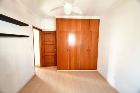 Apartamento para alugar com 74m², 2 quartos e 1 vagaQuarto 1