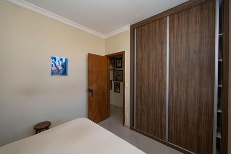 Apartamento à venda com 100m², 3 quartos e 1 vagaQUARTO2