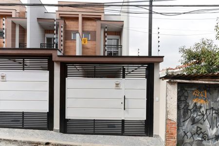 Fachada de casa à venda com 3 quartos, 145m² em Jardim São Paulo, São Paulo