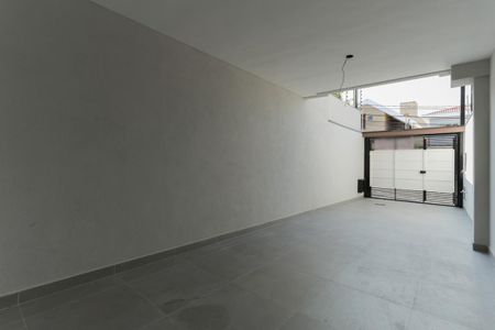 Garagem de casa à venda com 3 quartos, 145m² em Jardim São Paulo, São Paulo