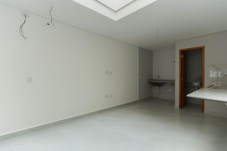 Cozinha e área de serviço de casa à venda com 3 quartos, 145m² em Jardim São Paulo, São Paulo