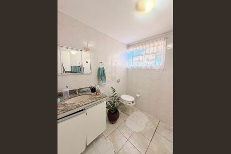Banheiro Social de casa à venda com 3 quartos, 200m² em Jardim Pacaembu, Jundiaí