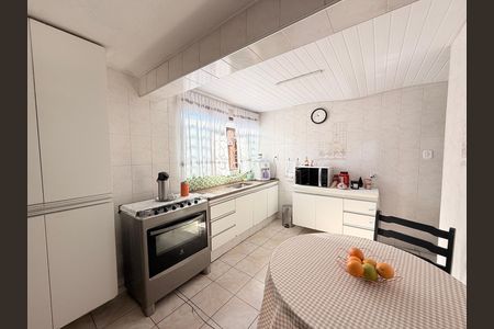 Cozinha de casa à venda com 3 quartos, 200m² em Jardim Pacaembu, Jundiaí