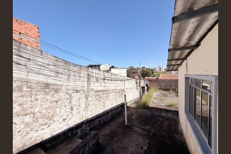 Quintal com mais 2 casas de casa à venda com 3 quartos, 200m² em Jardim Pacaembu, Jundiaí