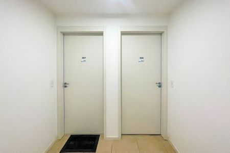 Apartamento para alugar com 80m², 2 quartos e 1 vaga Apartamento para alugar com 80m², 2 quartos e 1 vagaHall de Entrada