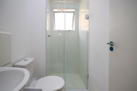 Banheiro de apartamento para alugar com 2 quartos, 80m² em Roselândia, Cotia