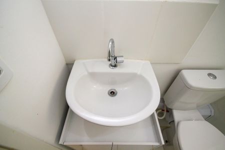 Apartamento para alugar com 80m², 2 quartos e 1 vaga Apartamento para alugar com 80m², 2 quartos e 1 vagaBanheiro