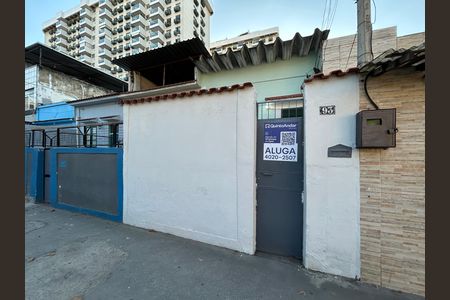 Casa para alugar com 76m², 1 quarto e sem vagaFachada + placa