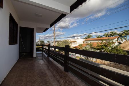 Sacada de casa de condomínio para alugar com 7 quartos, 450m² em Jardim Botânico, Brasília