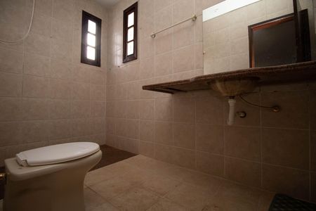 Banheiro Social de casa de condomínio para alugar com 7 quartos, 450m² em Jardim Botânico, Brasília