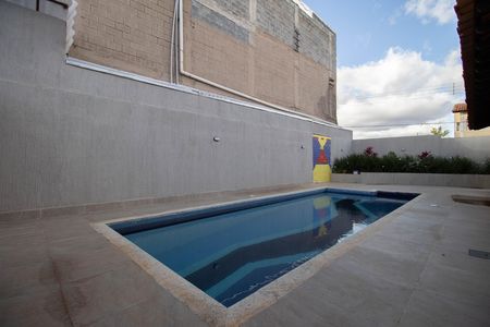 Piscina de casa de condomínio para alugar com 7 quartos, 450m² em Jardim Botânico, Brasília