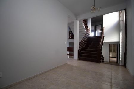 Casa de condomínio para alugar com 450m², 7 quartos e 3 vagas Casa de condomínio para alugar com 450m², 7 quartos e 3 vagasSala 1