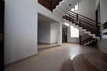 Casa de condomínio para alugar com 450m², 7 quartos e 3 vagas Casa de condomínio para alugar com 450m², 7 quartos e 3 vagasSala 2