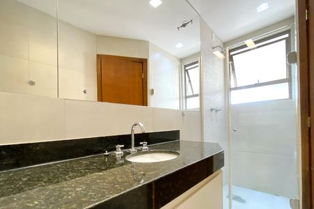 Apartamento para alugar com 100m², 3 quartos e 3 vagas Apartamento para alugar com 100m², 3 quartos e 3 vagasBanheiro da Suíte 1
