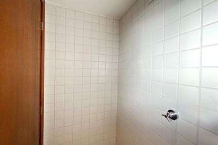 Apartamento para alugar com 100m², 3 quartos e 3 vagas Apartamento para alugar com 100m², 3 quartos e 3 vagasBanheiro de serviço