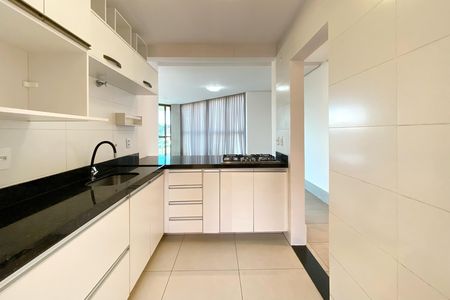 Apartamento para alugar com 100m², 3 quartos e 3 vagas Apartamento para alugar com 100m², 3 quartos e 3 vagasCozinha