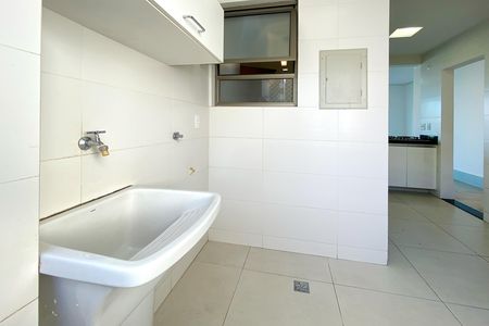 Apartamento para alugar com 100m², 3 quartos e 3 vagas Apartamento para alugar com 100m², 3 quartos e 3 vagasÁrea de Serviço