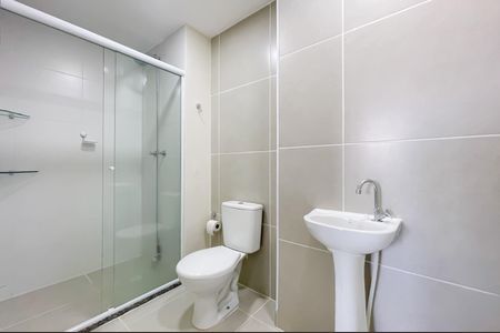 Banheiro de apartamento para alugar com 2 quartos, 51m² em Centro, Osasco