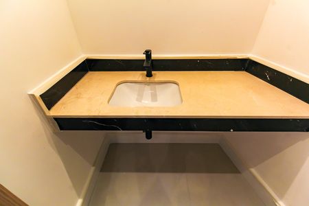 Apartamento à venda com 254m², 3 quartos e 5 vagas Apartamento à venda com 254m², 3 quartos e 5 vagasLavabo