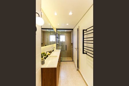 Apartamento à venda com 254m², 3 quartos e 5 vagas Apartamento à venda com 254m², 3 quartos e 5 vagasBanheiro da Suíte 3