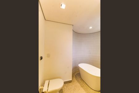 Apartamento à venda com 254m², 3 quartos e 5 vagas Apartamento à venda com 254m², 3 quartos e 5 vagasBanheiro da Suíte 3