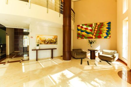 Apartamento à venda com 254m², 3 quartos e 5 vagas Apartamento à venda com 254m², 3 quartos e 5 vagasHall