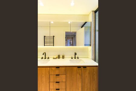 Apartamento à venda com 254m², 3 quartos e 5 vagas Apartamento à venda com 254m², 3 quartos e 5 vagasBanheiro da Suíte 3