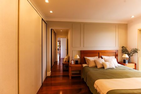 Apartamento à venda com 254m², 3 quartos e 5 vagas Apartamento à venda com 254m², 3 quartos e 5 vagasQuarto 3 - Suíte