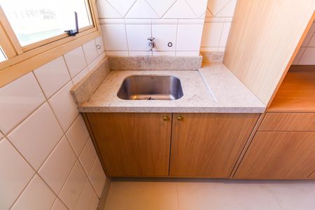 Apartamento à venda com 254m², 3 quartos e 5 vagas Apartamento à venda com 254m², 3 quartos e 5 vagasÁrea de Serviço