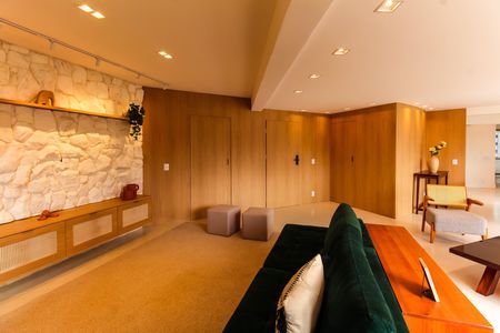 Apartamento à venda com 254m², 3 quartos e 5 vagas Apartamento à venda com 254m², 3 quartos e 5 vagasSala