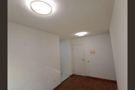 Sala de apartamento para alugar com 2 quartos, 43m² em Água Santa, Rio de Janeiro
