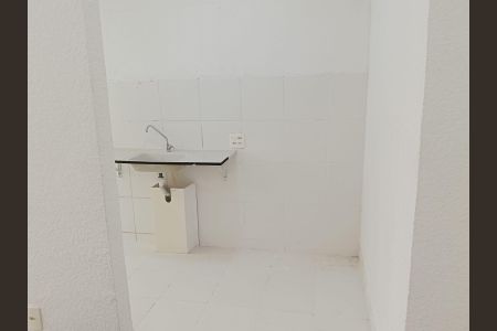 Cozinha de apartamento para alugar com 2 quartos, 43m² em Água Santa, Rio de Janeiro