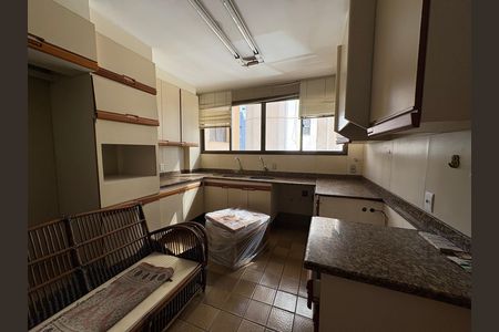 Apartamento à venda com 4 quartos, 398m² em Setor Oeste, Goiânia